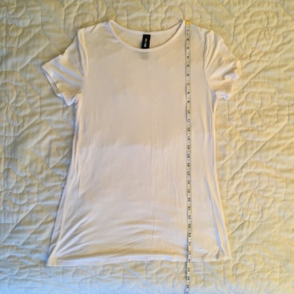 ⚪ Agnes & Dora super soft white basic tee - Picture 11 of 13